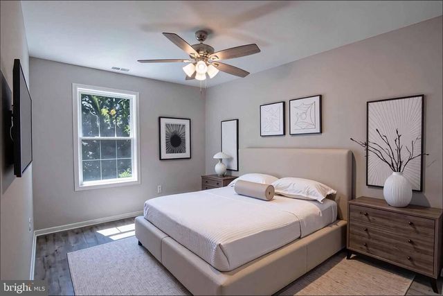 33 DUCK ST W, Front Royal, VA 22630