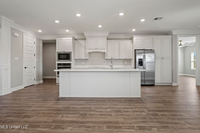 6746 Maurepas Circle, Ocean Springs, MS 39564