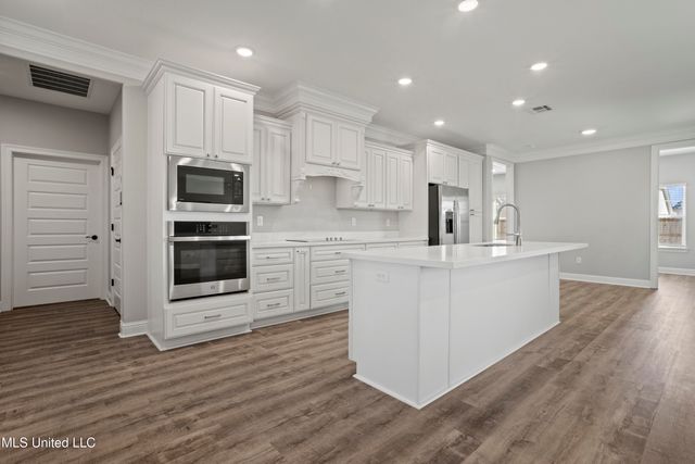 6746 Maurepas Circle, Ocean Springs, MS 39564