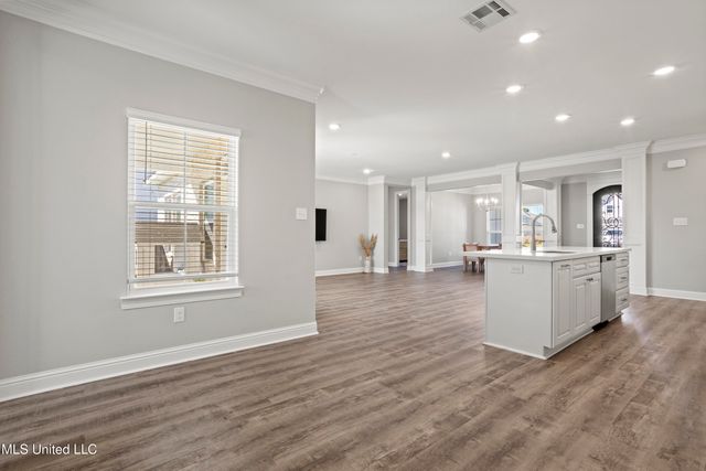 6746 Maurepas Circle, Ocean Springs, MS 39564