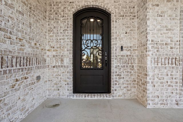 6746 Maurepas Circle, Ocean Springs, MS 39564