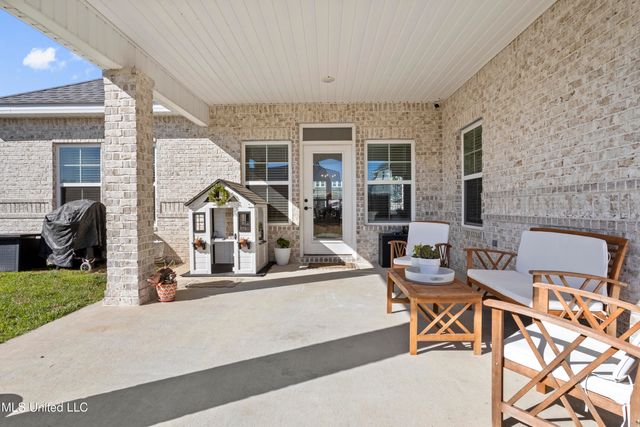 6746 Maurepas Circle, Ocean Springs, MS 39564