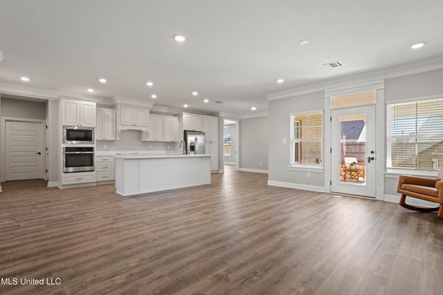 6746 Maurepas Circle, Ocean Springs, MS 39564