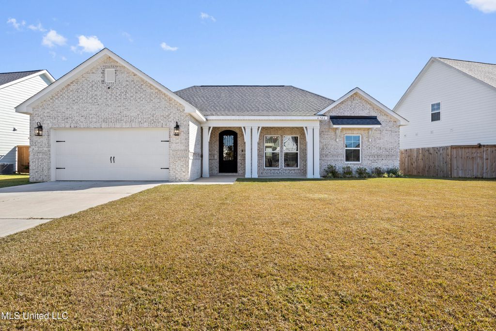 6746 Maurepas Circle, Ocean Springs, MS 39564