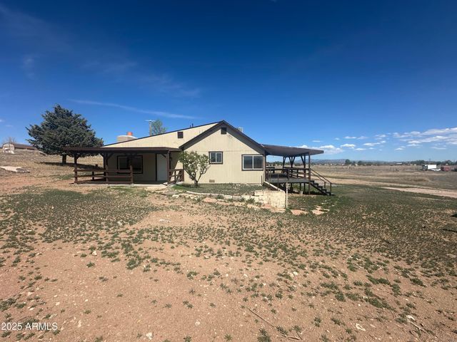 3125 W BIG CHINO Road, Paulden, AZ 86334