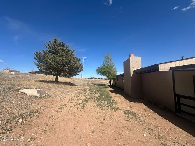 3125 W BIG CHINO Road, Paulden, AZ 86334