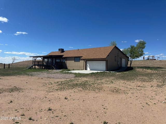 3125 W BIG CHINO Road, Paulden, AZ 86334