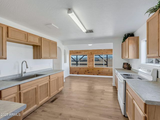 3125 W BIG CHINO Road, Paulden, AZ 86334