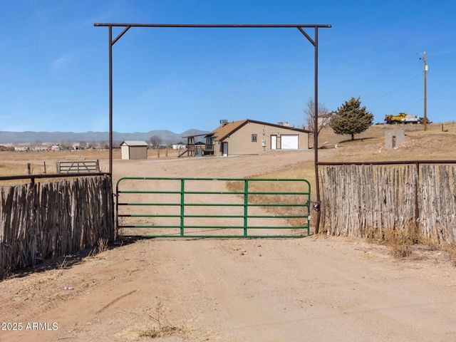 3125 W BIG CHINO Road, Paulden, AZ 86334