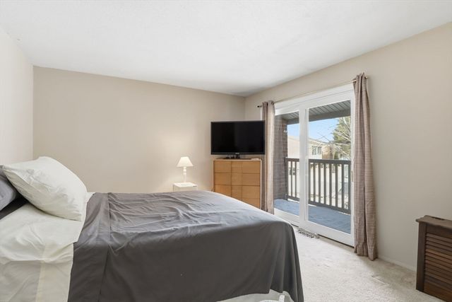 95 Greenbrook Dr 95, Stoughton, MA 02072