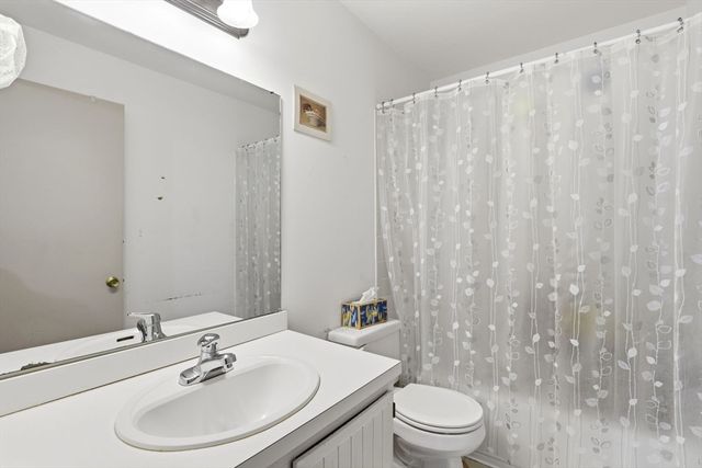 95 Greenbrook Dr 95, Stoughton, MA 02072