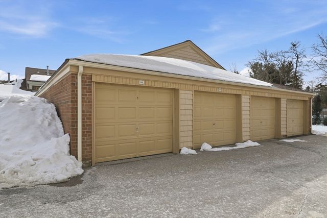 95 Greenbrook Dr 95, Stoughton, MA 02072