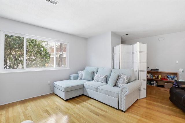 95 Greenbrook Dr 95, Stoughton, MA 02072