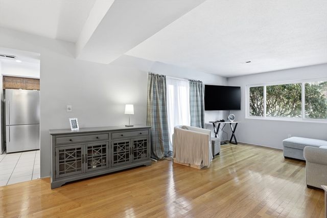 95 Greenbrook Dr 95, Stoughton, MA 02072