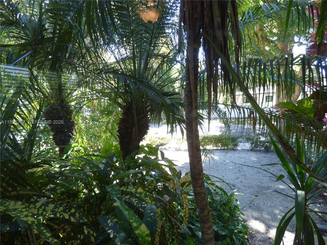 409 Marmore Ave, Coral Gables, FL 33146