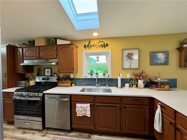 1981 SW State Route 2 Highway, Garden City, MO 64747