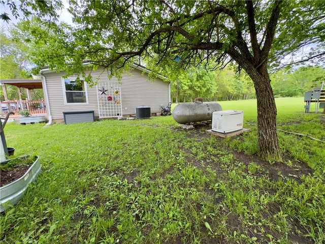 1981 SW State Route 2 Highway, Garden City, MO 64747