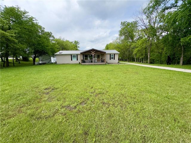1981 SW State Route 2 Highway, Garden City, MO 64747