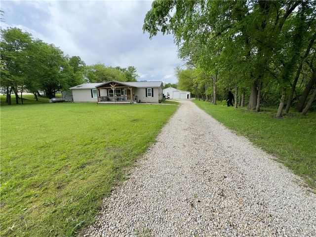 1981 SW State Route 2 Highway, Garden City, MO 64747