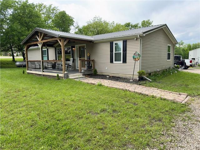 1981 SW State Route 2 Highway, Garden City, MO 64747