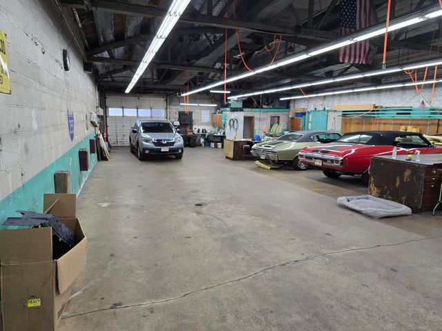 6247 N Clark Street, Chicago, IL 60660