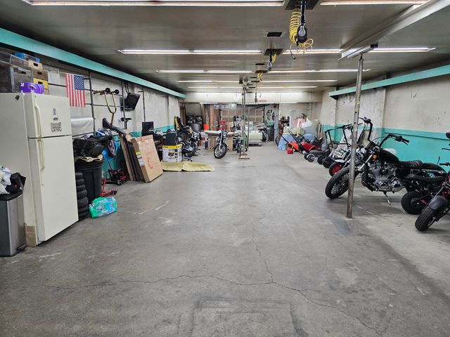 6247 N Clark Street, Chicago, IL 60660