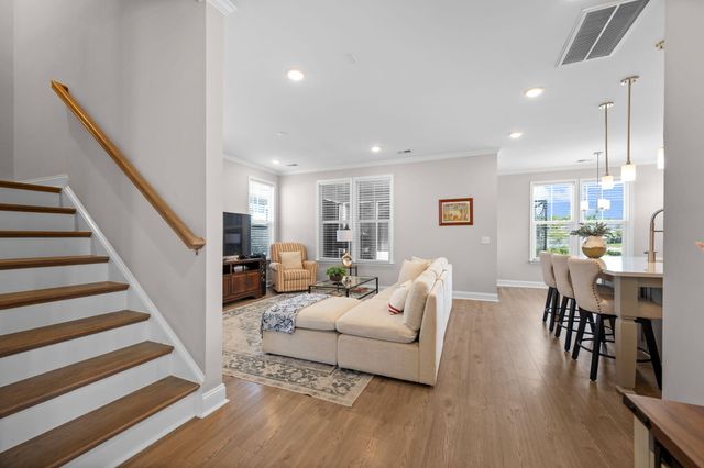 670 Blueway Avenue, Summerville, SC 29486