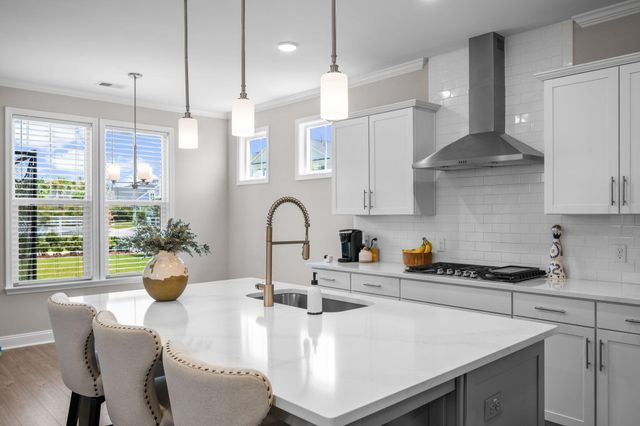 670 Blueway Avenue, Summerville, SC 29486