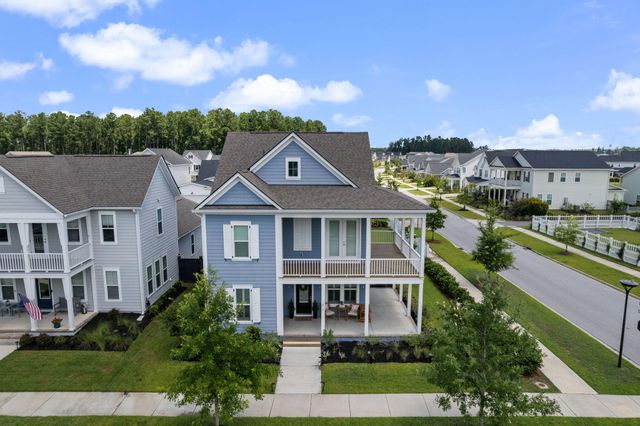670 Blueway Avenue, Summerville, SC 29486