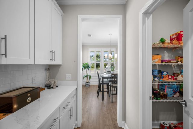 670 Blueway Avenue, Summerville, SC 29486