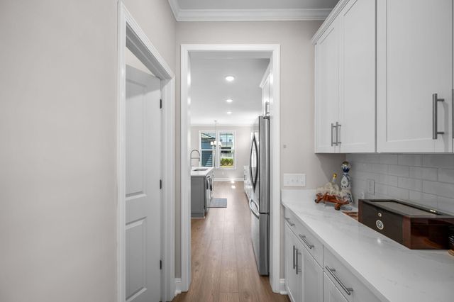 670 Blueway Avenue, Summerville, SC 29486