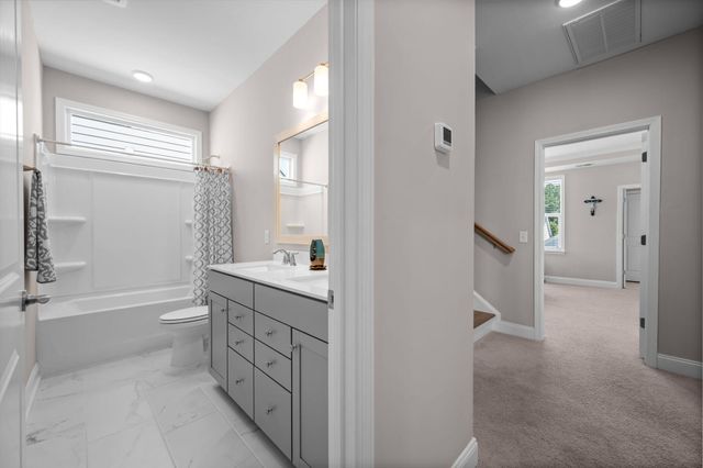 670 Blueway Avenue, Summerville, SC 29486