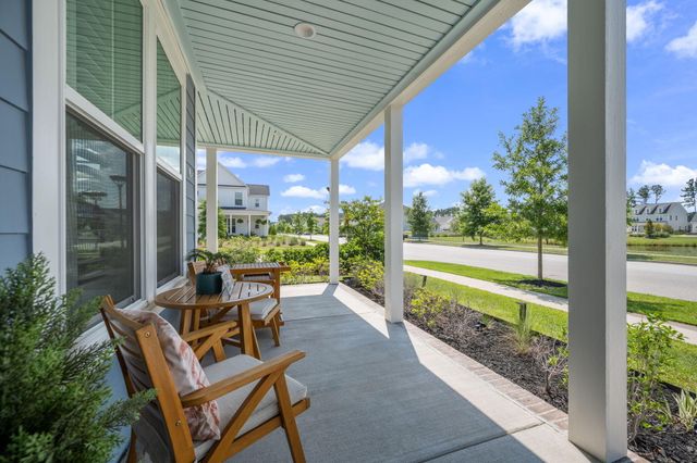670 Blueway Avenue, Summerville, SC 29486
