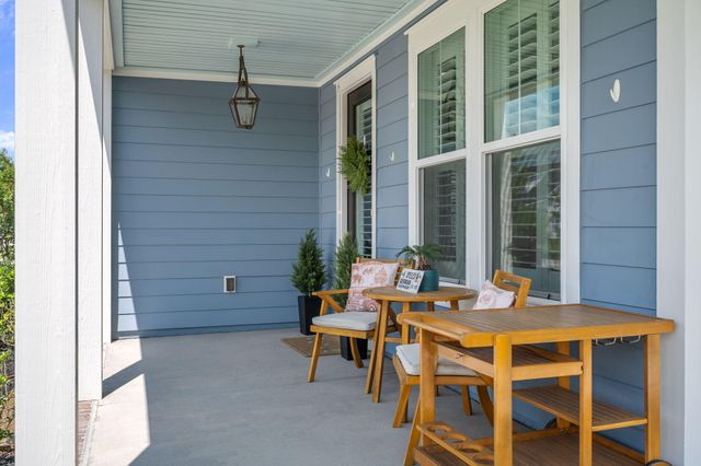 670 Blueway Avenue, Summerville, SC 29486
