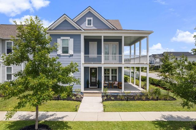 670 Blueway Avenue, Summerville, SC 29486