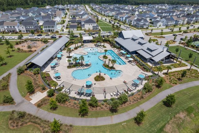 670 Blueway Avenue, Summerville, SC 29486