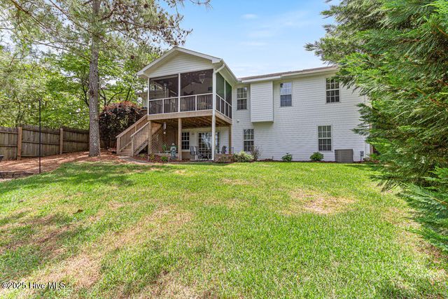 2 Beryl Circle, Pinehurst, NC 28374