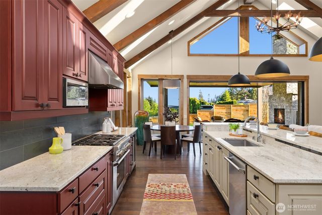 26868 Sunnyview Lane NE, Kingston, WA 98346