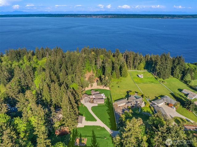 26868 Sunnyview Lane NE, Kingston, WA 98346