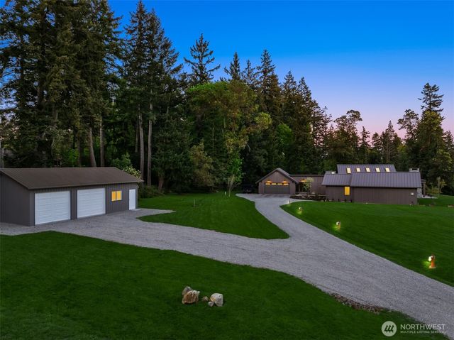 26868 Sunnyview Lane NE, Kingston, WA 98346