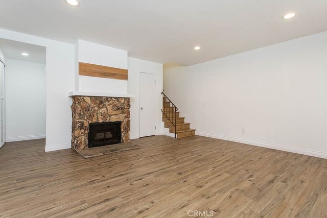 527 Spring Road 19, Moorpark, CA 93021