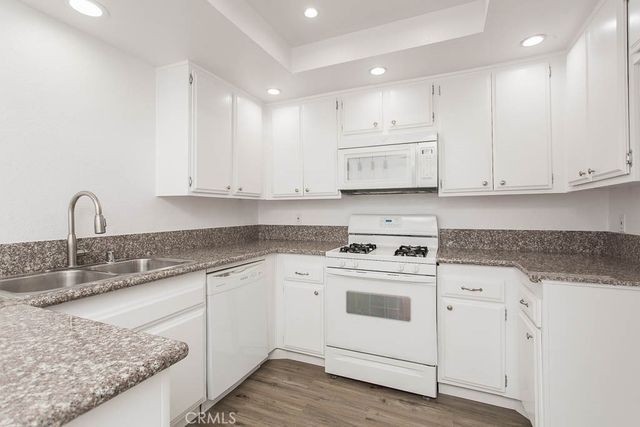 527 Spring Road 19, Moorpark, CA 93021