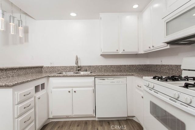 527 Spring Road 19, Moorpark, CA 93021