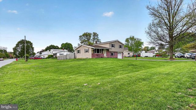 15 BUCKTHORN DRIVE, Carlisle, PA 17015