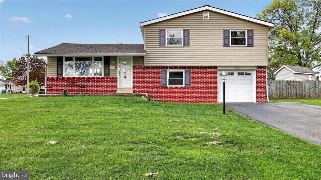 15 BUCKTHORN DRIVE, Carlisle, PA 17015