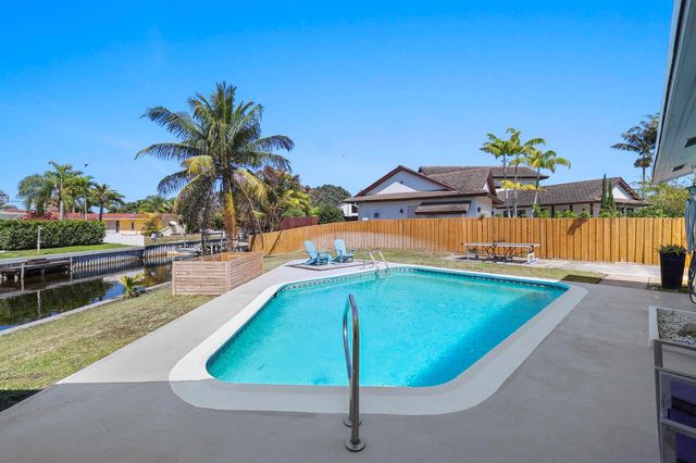 6797 Bayshore Drive, Lake Worth, FL 33462