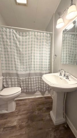 218 1st St, Houma, LA 70364