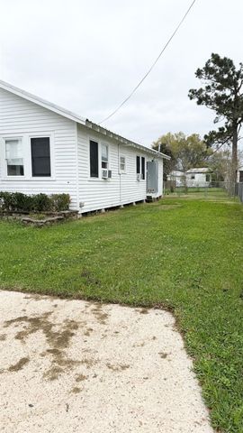 218 1st St, Houma, LA 70364