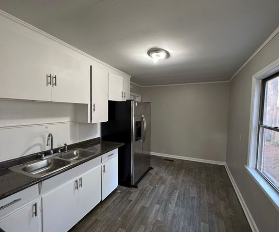 1267 SW S Park, Dothan, AL 36301