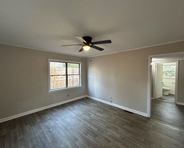 1267 SW S Park, Dothan, AL 36301